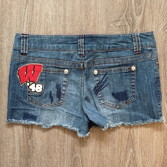 Wisconsin Badgers Jean Shorts - Picture 1 of 3